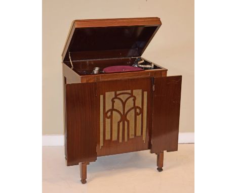 Vintage 'Golden Melody' mahogany cased floor standing windup gramophone   Condition: 