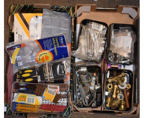 Quantity of various tools, paintbrushes, accessories etc   Condition: 