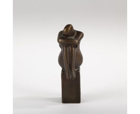 'Meditation', 1978 H. 14,5 cm. Scandia Present AB, Karlshamn. Bronze, dunkel patiniert. Bez.: Lisa Larson No. 386. Aus einer 