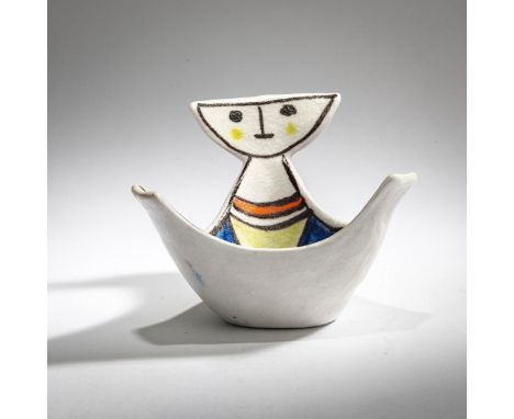 Schale, 1950er Jahre H. 11,6 x 16,3 x 17 cm. Steingut, weiß, blau, gelb, braun und orange glasiert. Bez.: Eselsmarke, GAMBONE