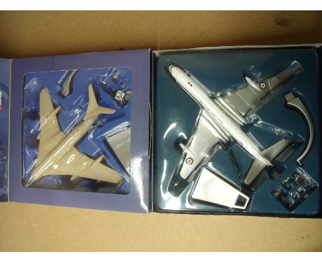 Two Corgi boxed Aviation Archives figures including First Issue Military Airpower D.H.Comet C4RAF Transport Command and a Lim