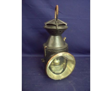 Scarce example of a NER early wire handled hand lamp with brass NER plaque and internal coloured filters 