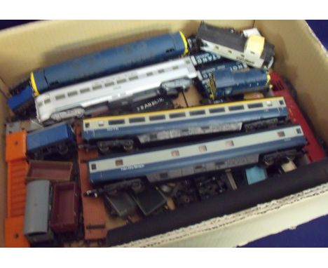 Large selection of OO gauge rolling stock, passenger carriages, a Lima diesel engine, a Bachmann diesel shunter and a Mainlin