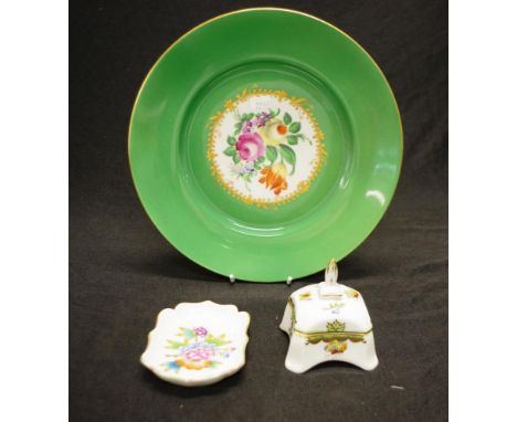 Three various Herend table wares comprising a display plate, a dish, and a lidded trinket box, including Queen Victoria patte