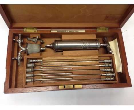 STAINLESS STEEL MEDICAL INJECTION SET IN IT'S ORIGINAL FITTED MAHOGANY BOX , STRICTLY A COLLECTORS ITEM ONLY.