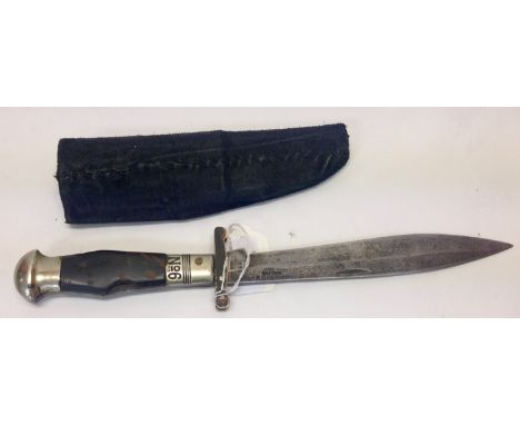 UNUSUAL FOLDING HUNTING KNIFE STAMPED NO. 6, SHEFFIELD 