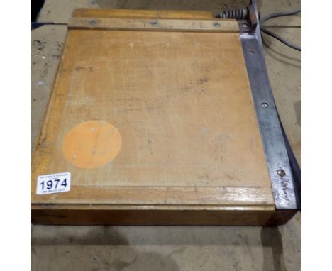 Guillotine slicing tool. Not available for in-house P&amp;P 