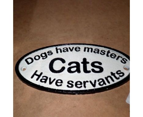 Cast iron dogs and cats sign. UK P&amp;P Group 1 (£16+VAT for the first lot and £2+VAT for subsequent lots) 
