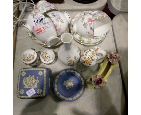 Named ceramics including a Wedgwood tea service in the Sweet Plum pattern, Aynsley and Jasperware. Not available for in-house
