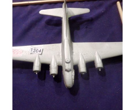Cast iron flying fortress II. UK P&amp;P Group 2 (£20+VAT for the first lot and £4+VAT for subsequent lots) 