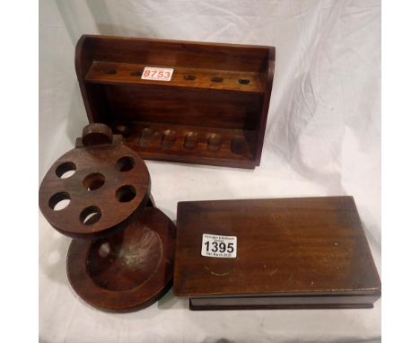 Two pipe racks and a wooden box of lighters. UK P&amp;P Group 2 (£20+VAT for the first lot and £4+VAT for subsequent lots) 