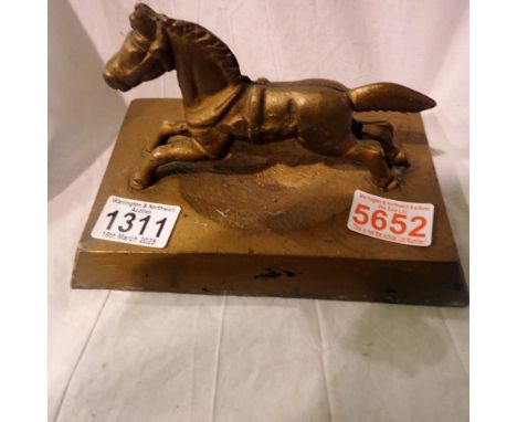 Cast bronze horse, L: 19 cm. UK P&amp;P Group 2 (£20+VAT for the first lot and £4+VAT for subsequent lots)