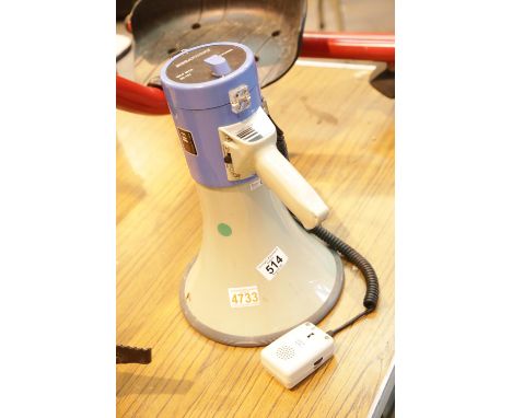 Transistor megaphone with carry strap. This lot is not available for in-house P&amp;P 