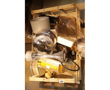 Box of mixed electricals including a mixer. This lot is not available for in-house P&PCondition Report: All electrical items 