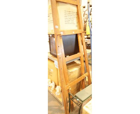 Large beech artist painting display easel. This lot is not available for in-house P&amp;P 
