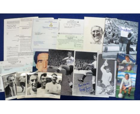 Football, Tottenham Hotspur, a selection of items previously the property of journalist Hunter Davies inc. 3 later re-printed