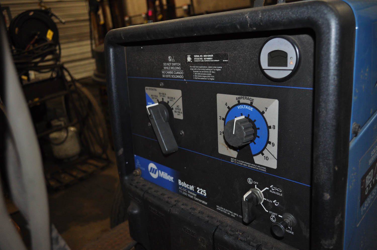 MILLER BOBCAT 225 GENERATOR TYPE AC/DC WELDER, 11,000WATT, 225AMP