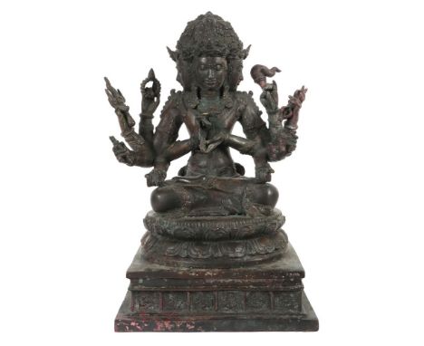 Vierköpfige Brahma-StatueIndonesien, wohl 1. Hälfte 20. Jh., Bonze, Reste einer roten Bemalung, patiniert, Darstellung mit 4 