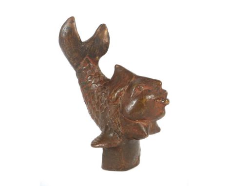 Rumpf, GernotGeb. 1941 in Kaiserslautern, Studium an der Akademie der Bildenden Künste in München. "Fisch", Bronze, patiniert