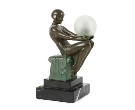 le Verier, MaxNeuilly-sur-Seine 1891 - 1973 Paris, französischer Bildhauer. "Art déco Dame als Tischleuchter", Metall patinie