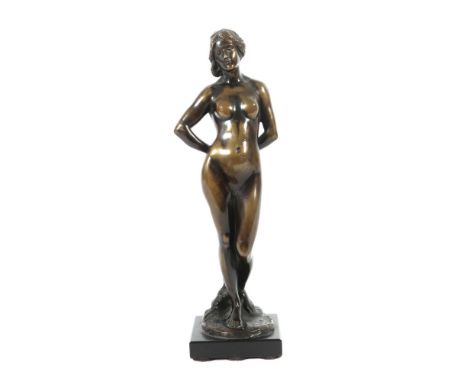 Eisenberger, LudwigBildhauer des 19./20. Jh., tätig zwischen 1895 - 1920. "Damenakt", Bronze patiniert, vollplastische Figur 