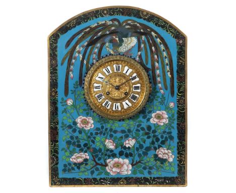 Wanduhr mit CloisonnéschildFrankreich, 19. Jh., römische Stunden auf Emaillekartuschen und arabische Minuterie eingraviert au