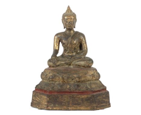 Buddha ShakyamuniThailand, 17./18. Jh., Bronze/Vergoldungsreste, sitzender Buddha mit der Geste der Erdberührung auf doppelte