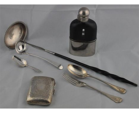 A collection of silver, to include;&nbsp;A George III&nbsp;silver ladle, by&nbsp;Edinburgh 1804;&nbsp;A Victorian silver spoo