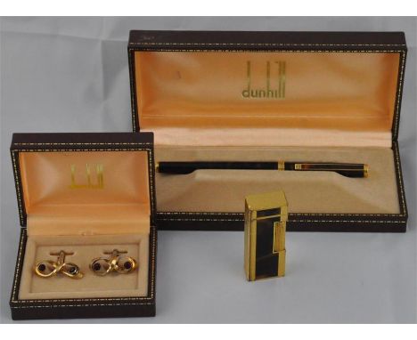 A Dunhill gold plated&nbsp;and tortoiseshell finish lighter, the base stamped US RE&nbsp;24163 Patented, together with a Dunh