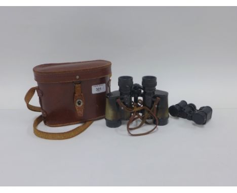 Pair of vintage binoculars with leather case and small pair of Tohyoh 6 x 15 binoculars (2) 