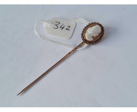 Gold cameo top stick pin