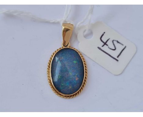 A opal doublet pendant 18ct gold - 3.2 gms 