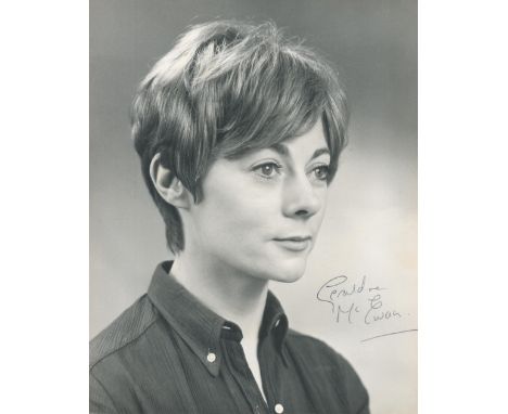 Geraldine McEwan signed 10 x 8 inch b/w photo vintage photo and signature. All autographs come with a Certificate of Authenti