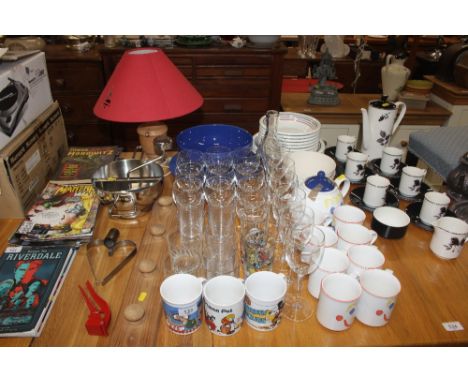 A collection of various kitchen items to include salad bowl, garlic press, a pine coat hanger, a pine bedside lamp with shade