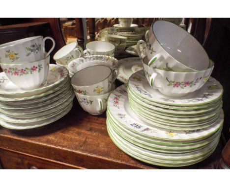 Royal Worcester fleuri pattern tea and dinner service and a couple of odd pieces 