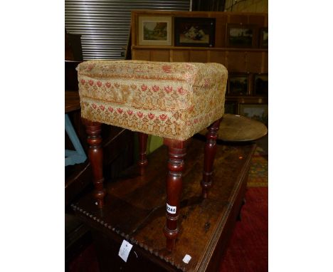 AN EARLY VICTORIAN MAHOGANY STOOL WITH TURNED LEGS   W.36cms.