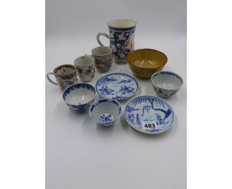A GROUP OF CHINESE EXPORT WARES TO INCLUDE TWO BLUE AND WHITE SAUCERS, A MUG, SIX TEA BOWLS (THREE WITH HANDLES) AND A CAFE A