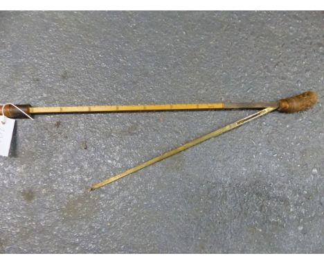 AN EDWRDIAN BAMBOO CASED HORSE MEASURE / WALKING STICK