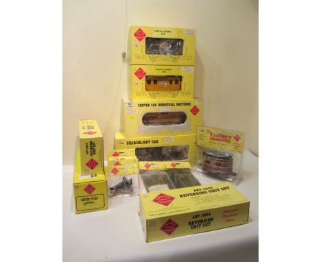 Aristo Craft Trains, two locomotives, one goods wagon, two carriages and nine items of assorted accessories and track (14) Co