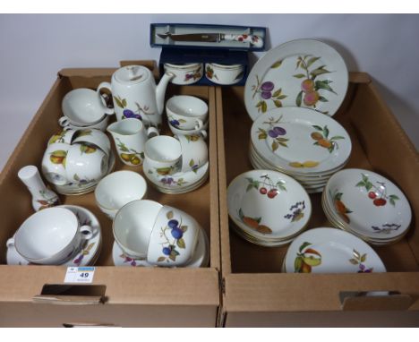 Royal Worcester 'Evesham' tea and dinnerware in two boxes  Condition Report Click here for further images, condition, auction