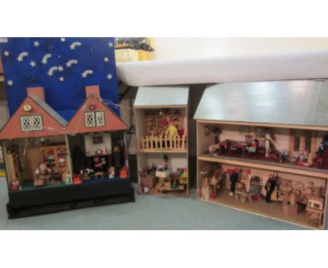 Christmas themed automaton and two doll houses  Condition Report Click here for further images, condition, auction times & de