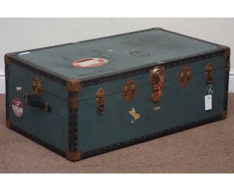 Vintage trunk with Cunard labels H 35 cm  Condition Report Click here for further images, condition, auction times & delivery