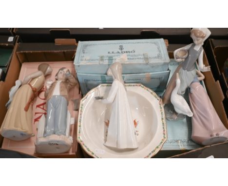 Three boxed Lladro figures, an unboxed example, a boxed Nao figure and two pieces of 1935 Jubilee china (box) 