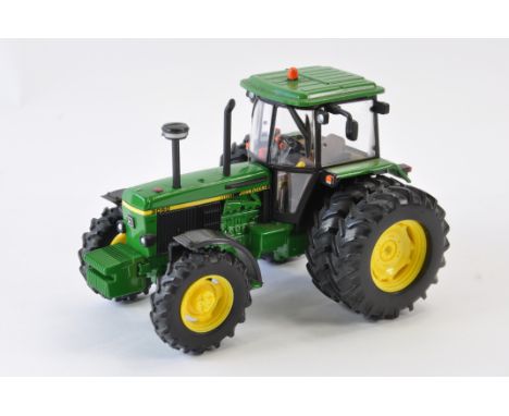 SDF 1/32 John Deere 3050 4WD Tractor with Rear Duals. NM to M. 