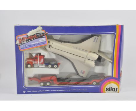 Scarce Siku 1/55 Scale Space Shuttle with Low Loader. Mint in Good Box. 