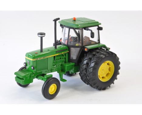 SDF 1/32 John Deere 3140 2WD Tractor with Rear Duals. NM to M. 
