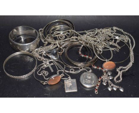 Silver Jewellery - a Queen Victoria Elizabeth silver jubilee locket, 1977; another similar; a hinge bangle;  cuff bracelet;  