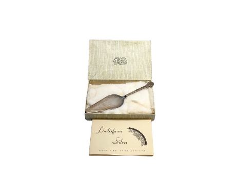 Vintage Lindisfarne celtic silver server original boxed by reid and sons full silver hallmarks measures approx 18cm long weig