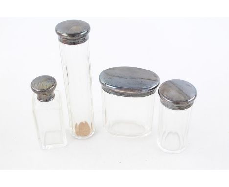 4 Vintage 925 silver dressing table jars by Mappin and Webb (457g) Items are in vintage condition 