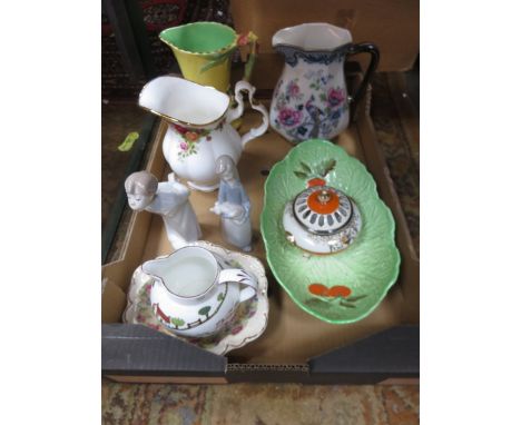 SUNDRY CERAMICS INCLUDING CARLTONWARE, LLADRO, ROYAL ALBERT AND NORITAKE, ETC. 